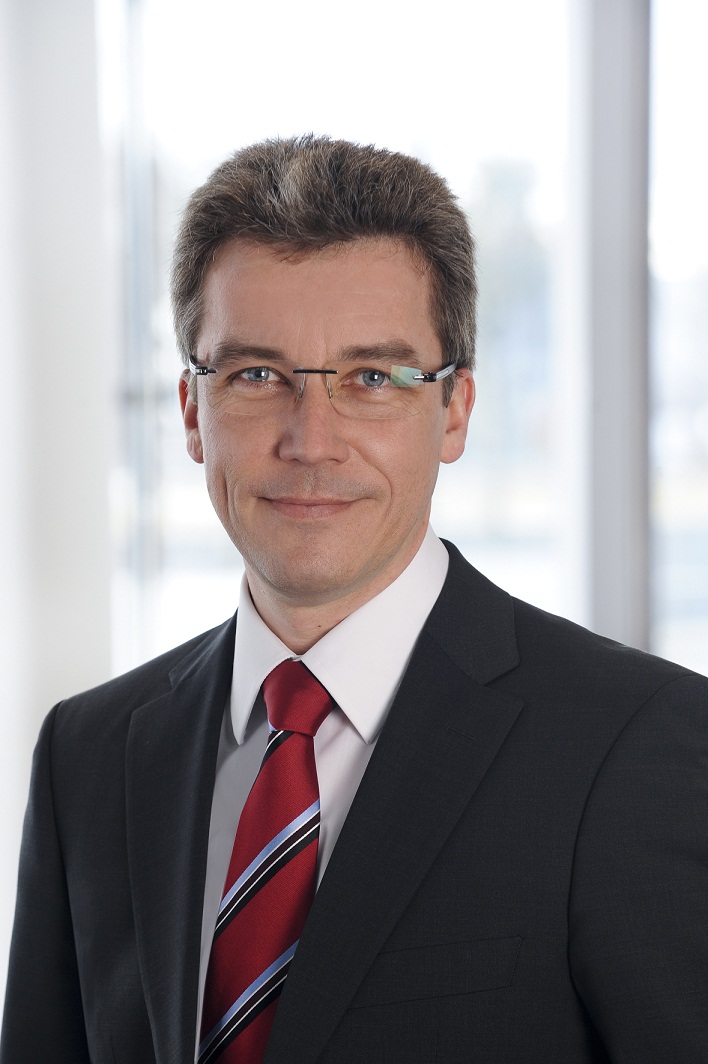 Stefan Hofschen-01.jpg